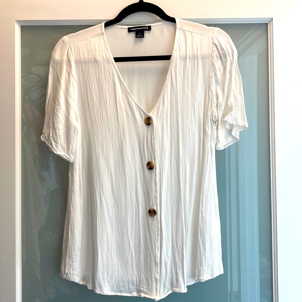 Button Top
